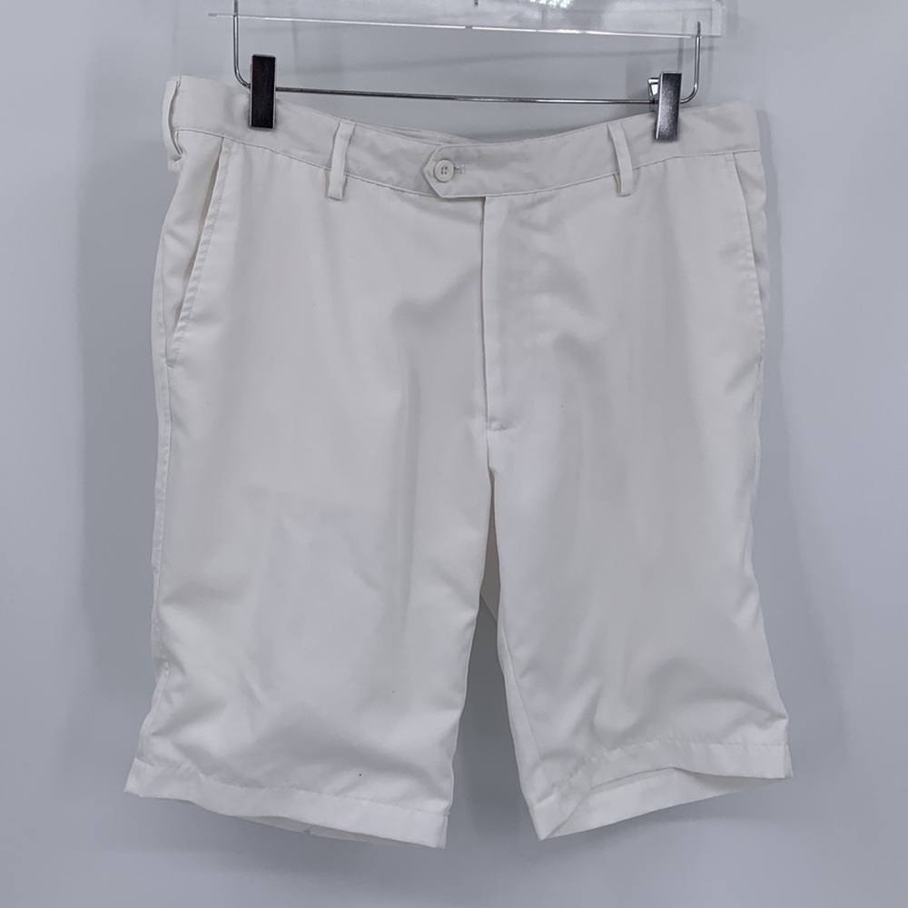 Bugatchi white Bermuda long shorts flat front men 34
